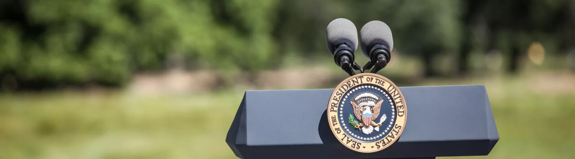 Presidential seal on outside podium
