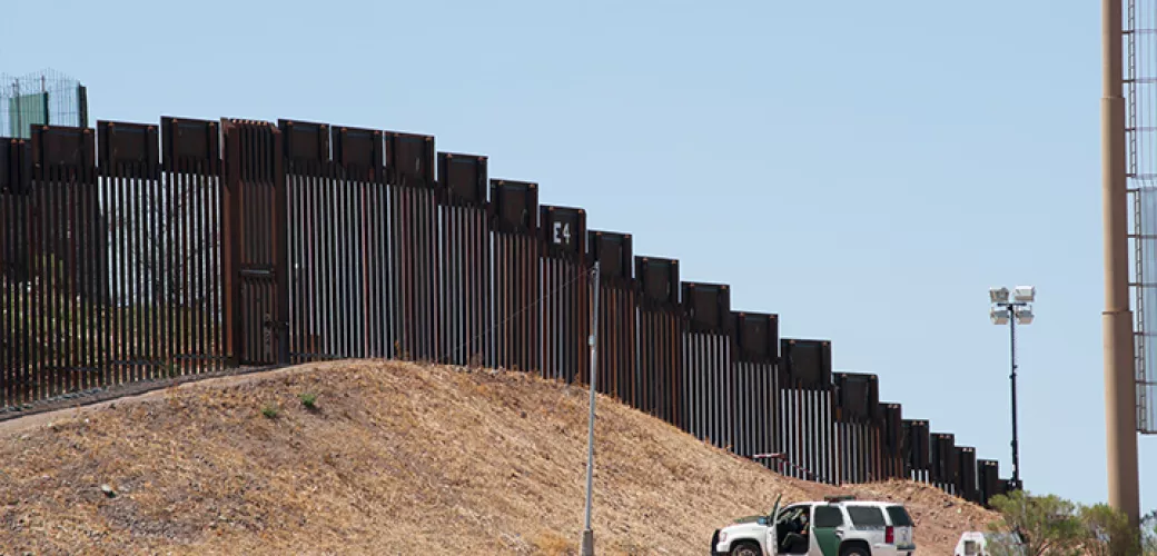 border-fence-wall-with-bp-720x480
