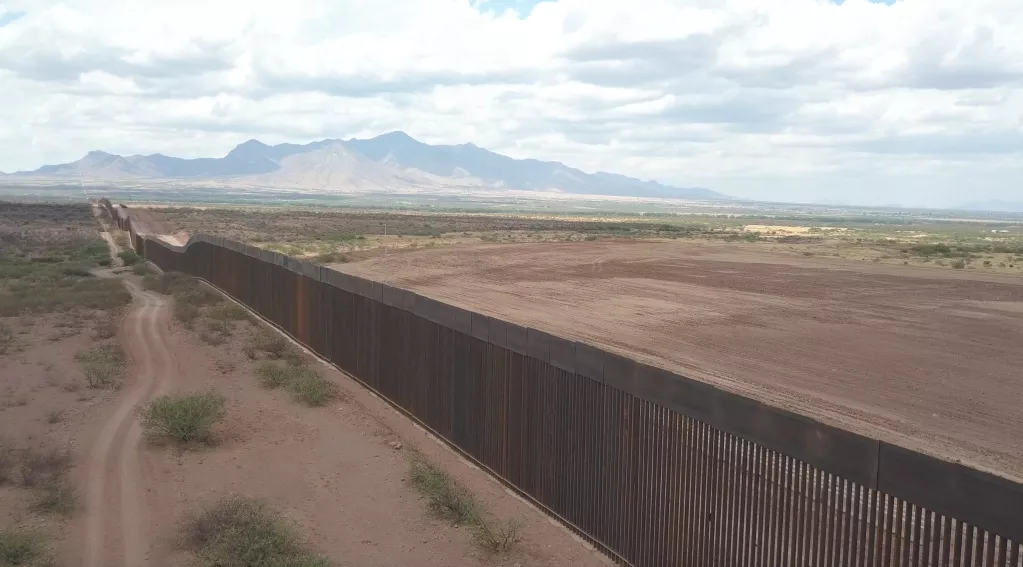 Arizona border wall, Mexico